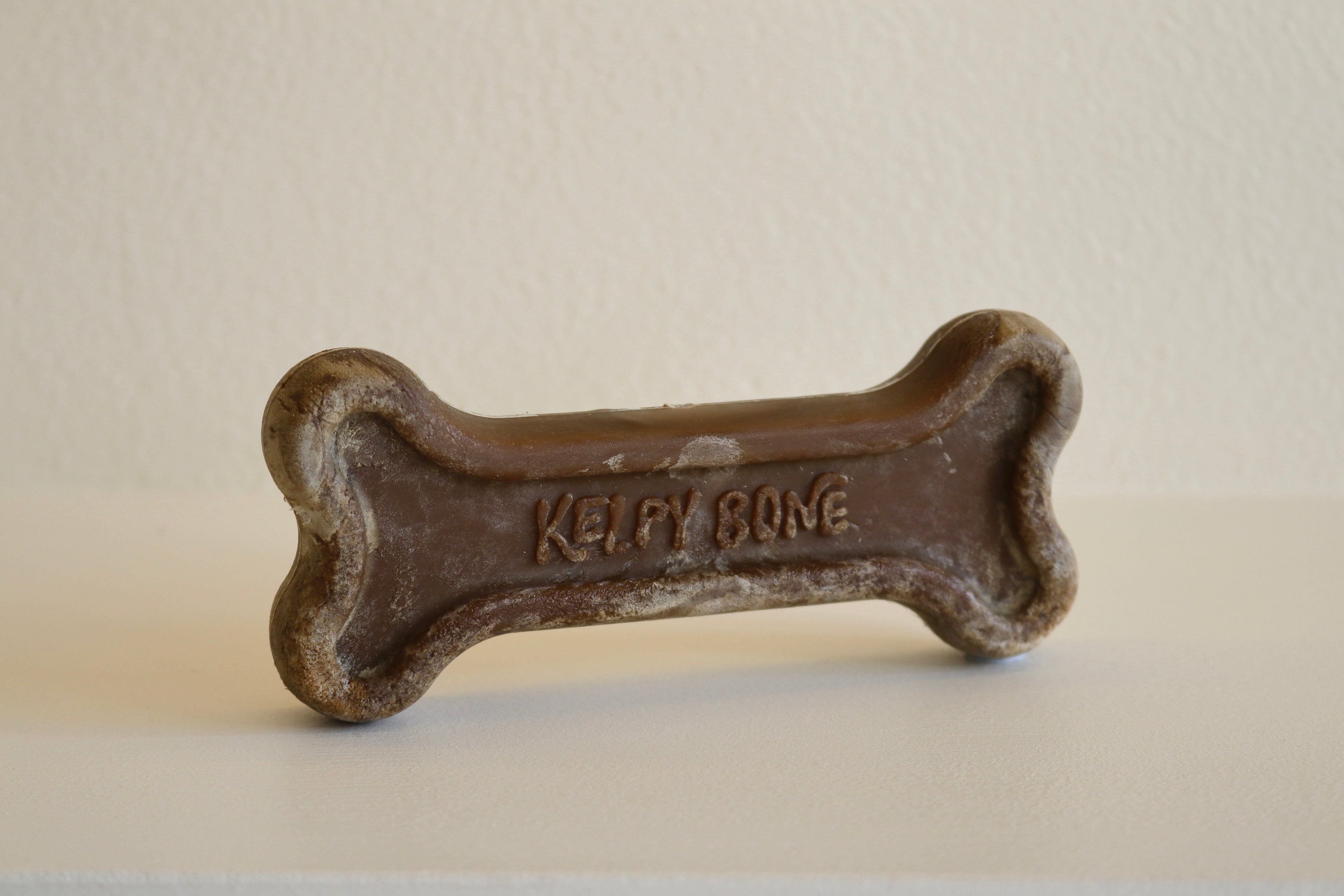 Kelpy Bone Single Boxed