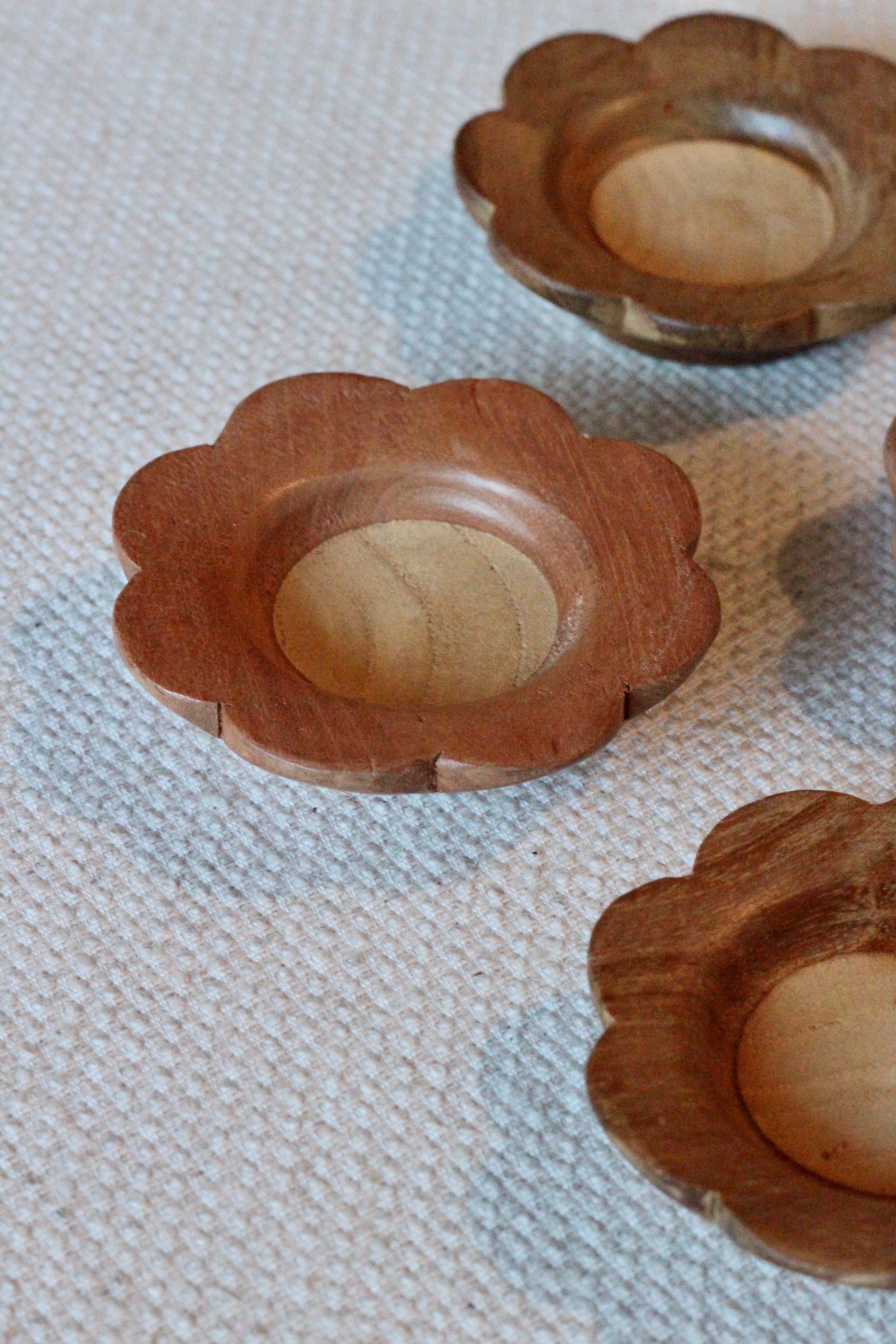 Mini Wooden Scalloped Plate