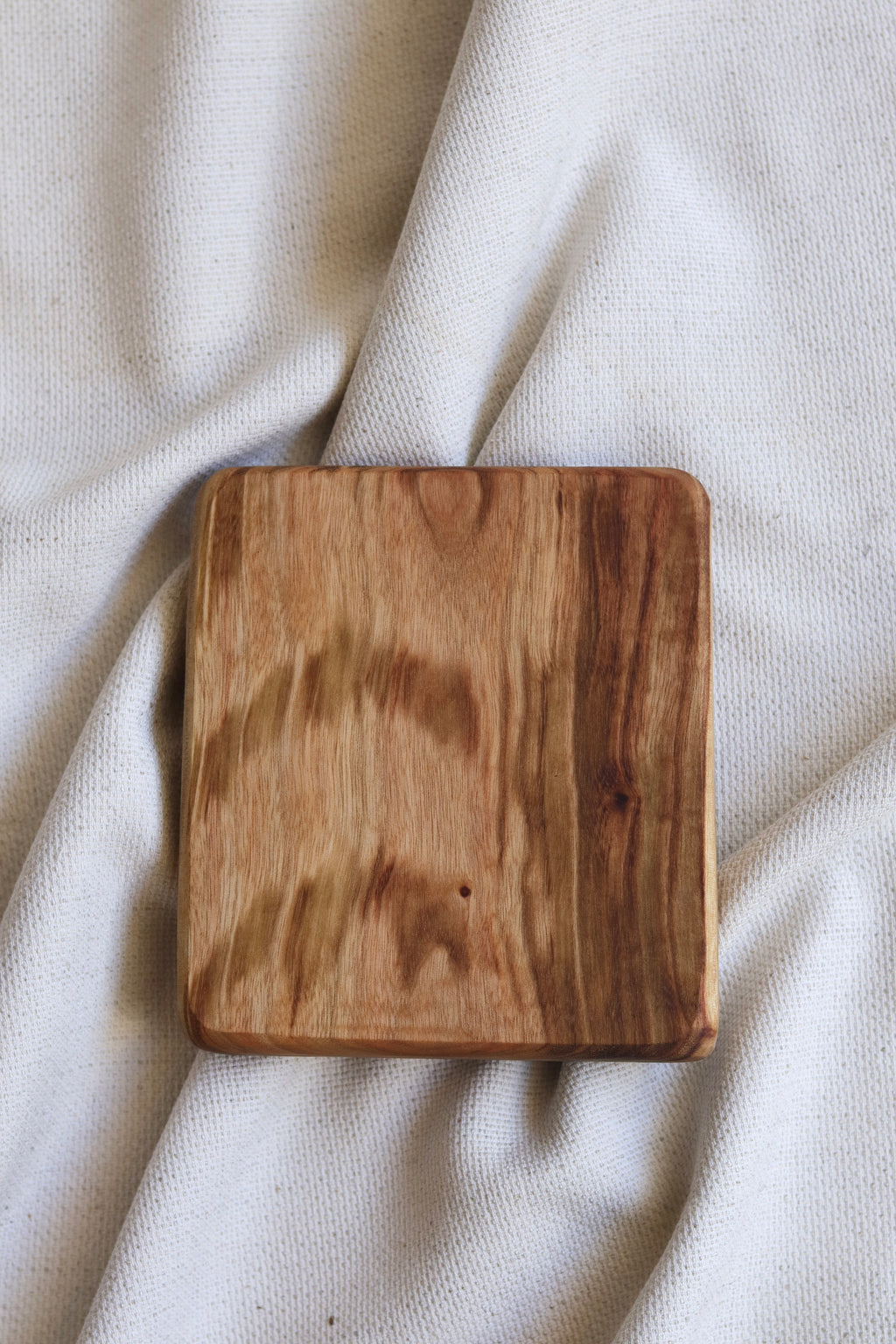 Camphor Chopping Board - Garlic Size